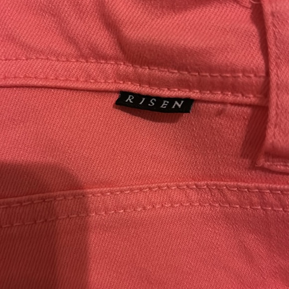 Risen hot pink distressed cropped overalls. Size small - Picture 3 of 9